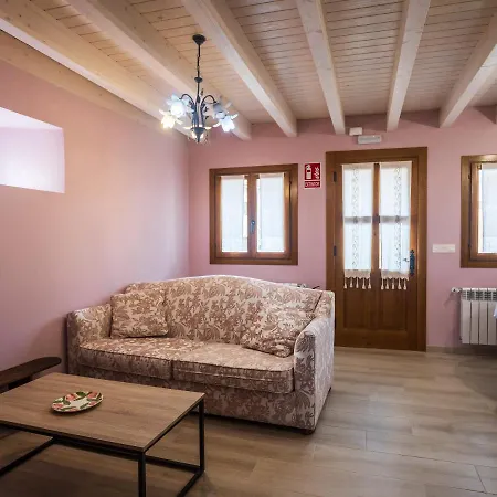 Picu Llagos Apartment Onís